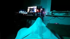 Reproducir Tres vibradores para una sesión de masturbación vestida explosiva
