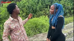 Riproduci L'Ebony Milf viene scopata duramente nel suo villaggio durante Natale