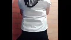 play O professor de latina quente Liseth em vestido sexy fica nu e se masturba