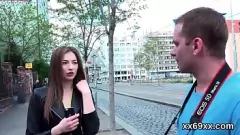 Odtwórz Doktor ma obsesję na punkcie badań błony hymen