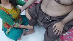 Riproduci Il massaggio del piede di Step Daughter diventa sessuale: esotico Sobia Nasir nel porno indiano-pakistano