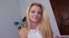 Reproduzir Sessão de terapia familiar impertinente de Riley Star: estrela pornô adolescente loira em estilo cachorrinho e ação de vaqueira reversa