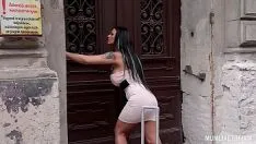 Riproduci Sesso maturo con due detective dai cazzi grossi