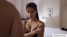 تشغيل يخترق الرئيس مربية أطفاله لأنها مثيرة للغاية ومراهقة