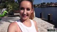 تشغيل فيلم xxx كامل الفتيات القديمة مع الشعر الأسود الكبير، الهرات الإباحية واضحة