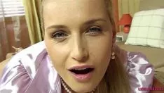 Jouer Comme elle est belle cette MILF