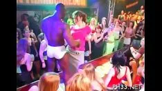 Play Women with big butts doing very hardcore xxx