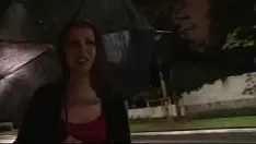Riproduci Si abbandona al xxx con questa bellissima giovane donna