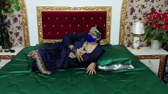 Redă MILF latina curbate are un orgasm intens cu un vibrator la camera